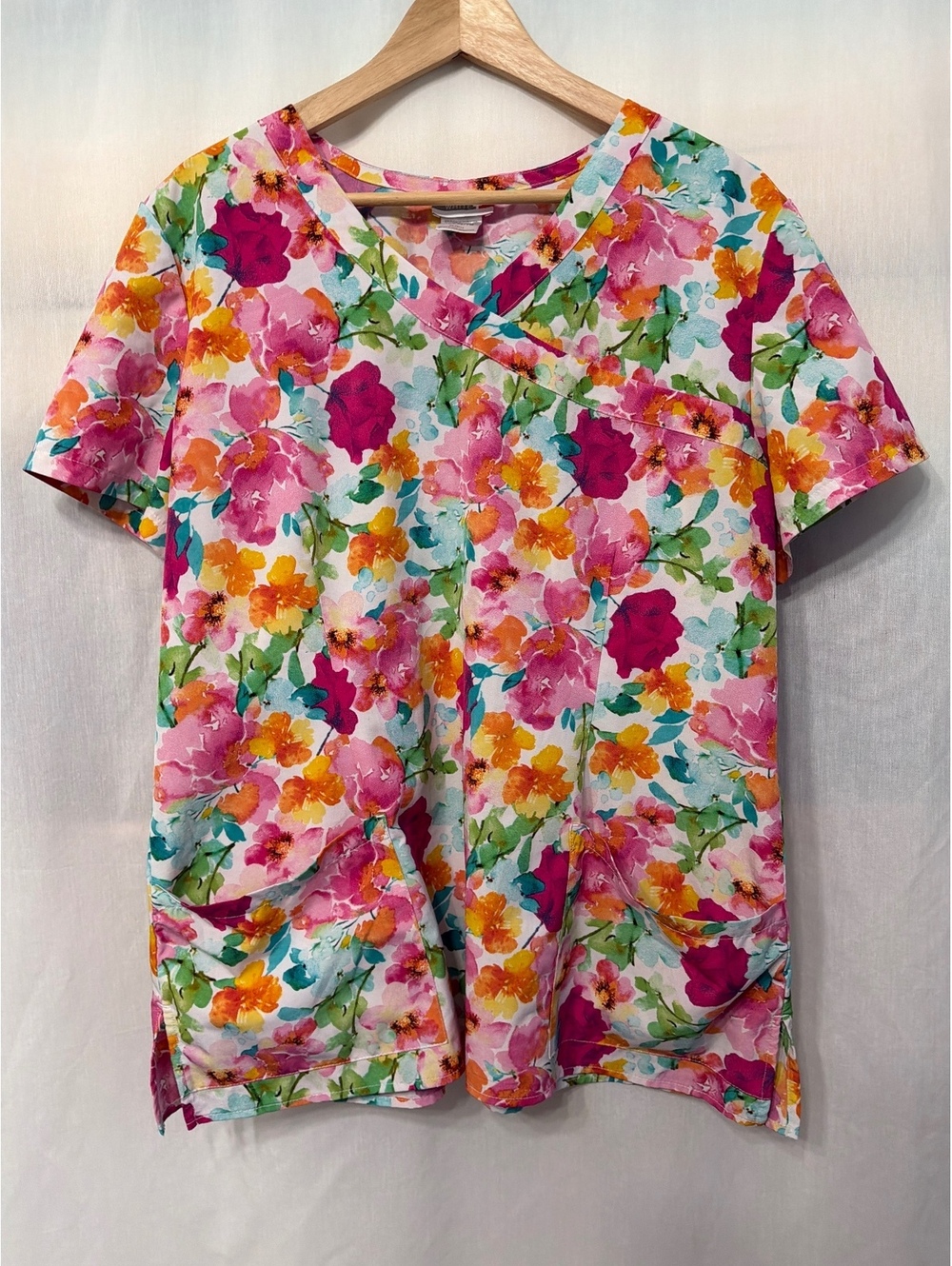 White Cross Floral Print Scrub Top Women's XL